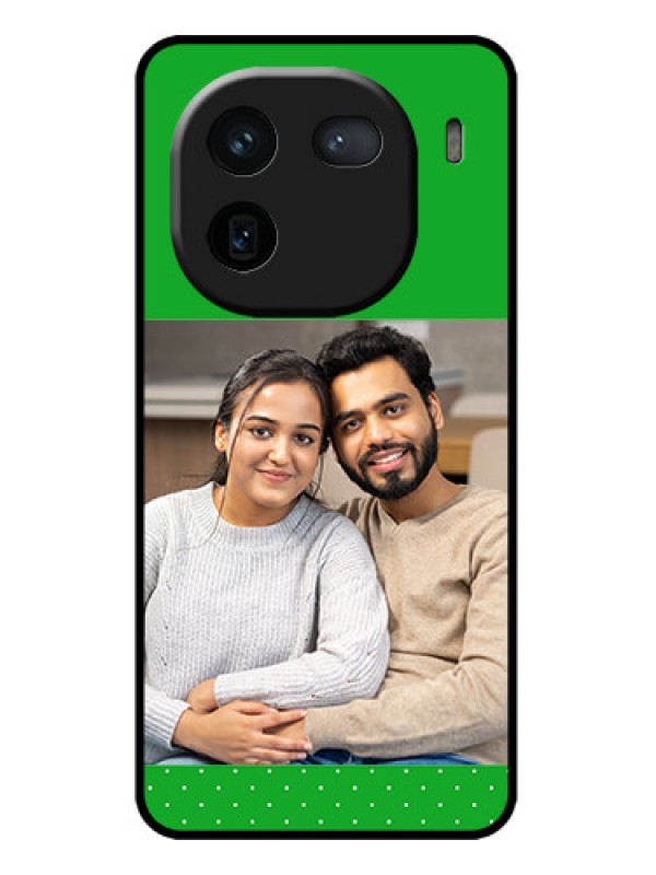 Custom iQOO 12 5G Custom Metal Phone CaseGreen Pattern Design