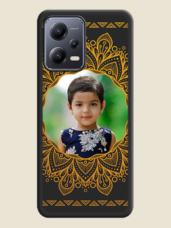 Custom Round Image with Floral Design on Photo on Space Black Soft Matte Mobile Cover - Xiaomi Redmi Note 12 Pro Plus 5G