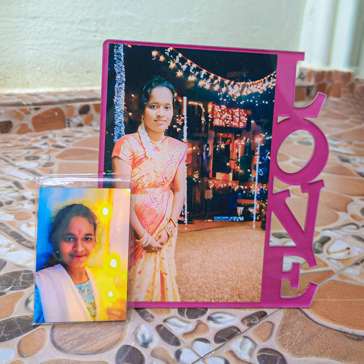 Acrylic Photo Stand Customer Image Review 5