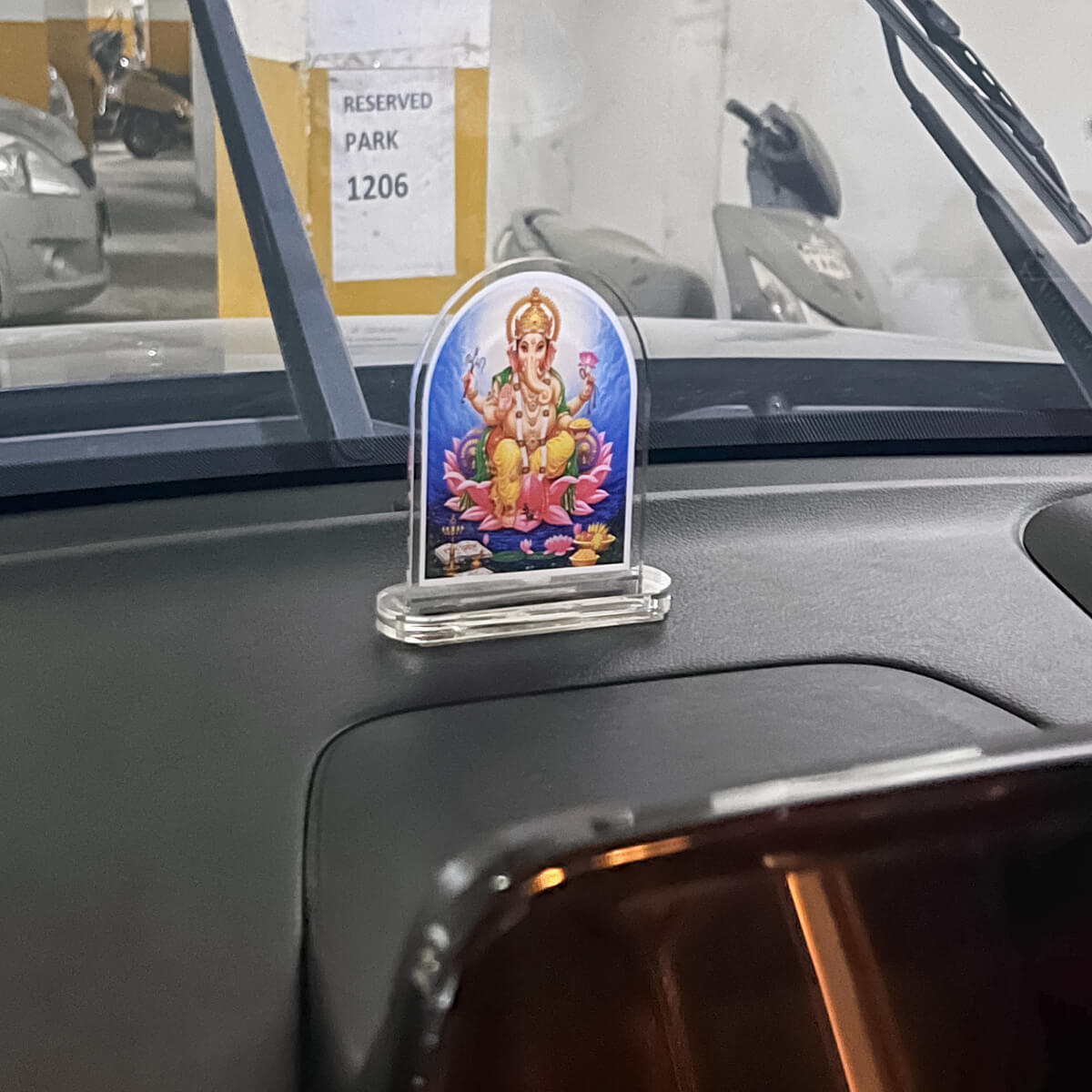 Dashboard Photo Stand Customer Image Review 16