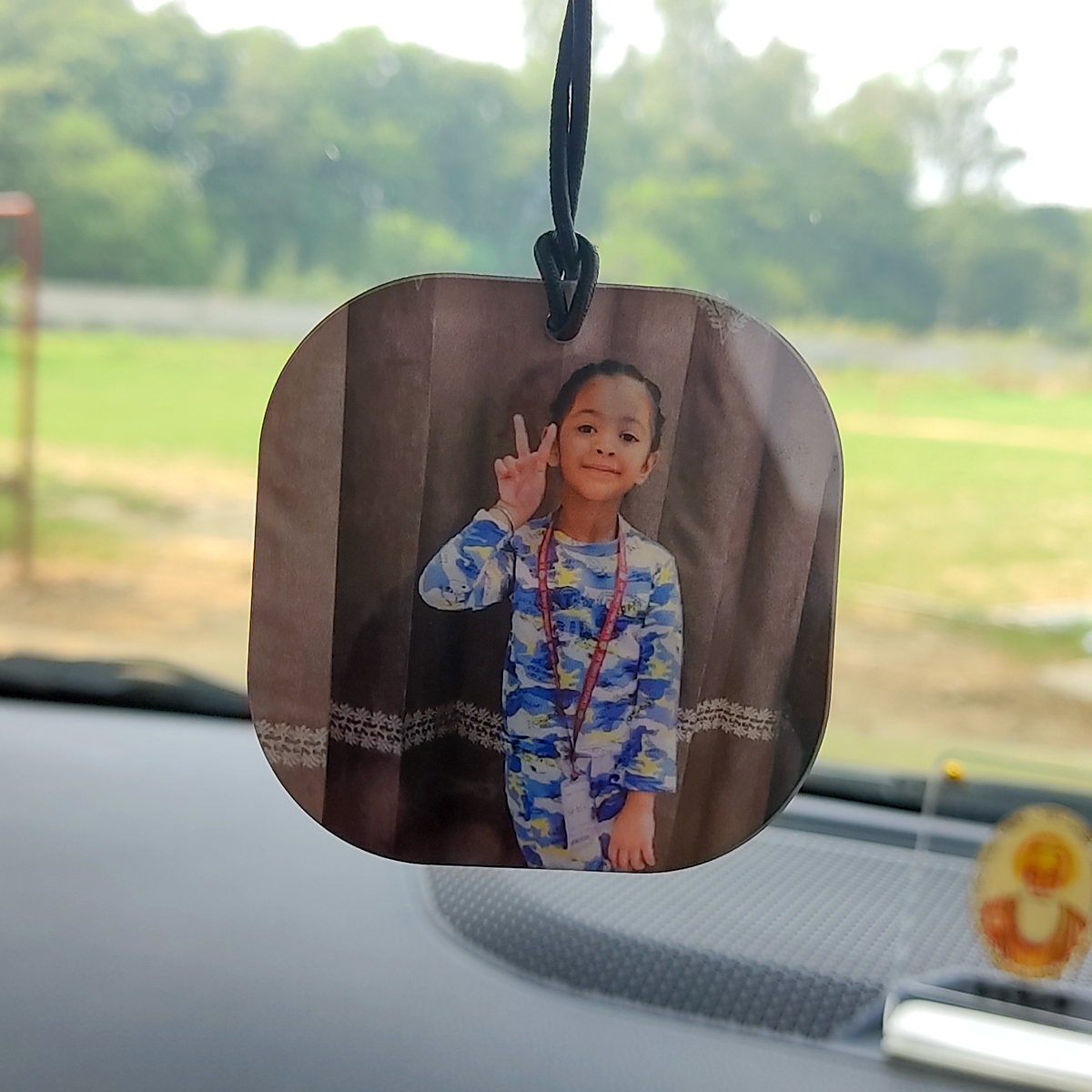 Car Photo Hanging Customer Image Review 14