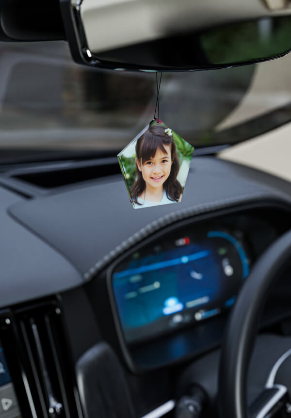 Car Photo Hangings Specifications 1